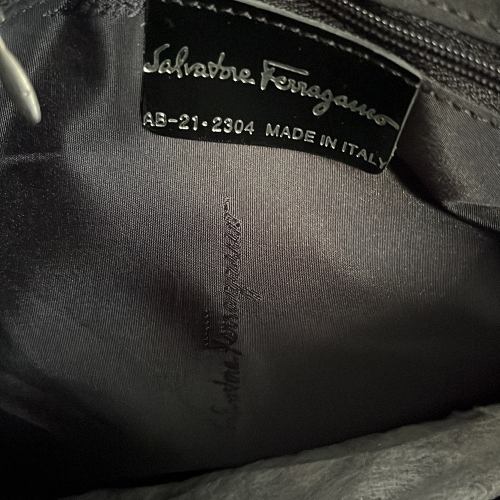 Salvatore Ferragamo Gancini leather patent look vintage tote stunner - Picture 11 of 11